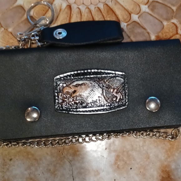 Leather wallet with colored embossed eagle - Picture 1 of 2